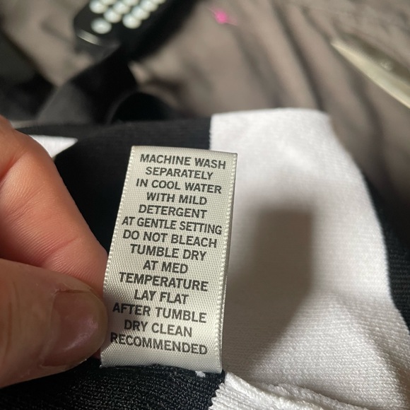 Cache HalterStyle Tank - Picture 4 of 6